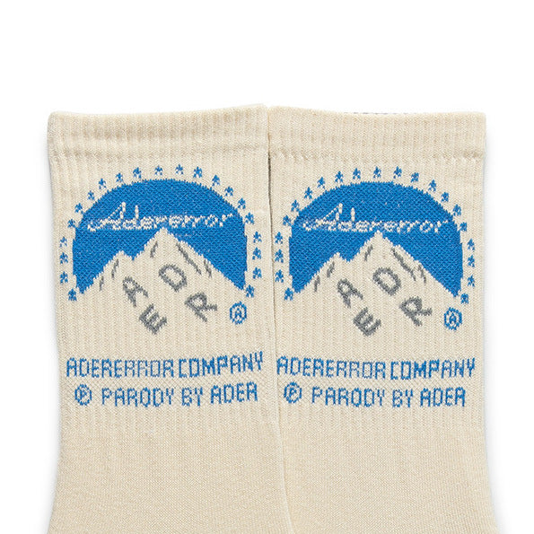 Detailed image focusing on the "Adererror" text and mountain motif, highlighting the intricate knitting and design quality.