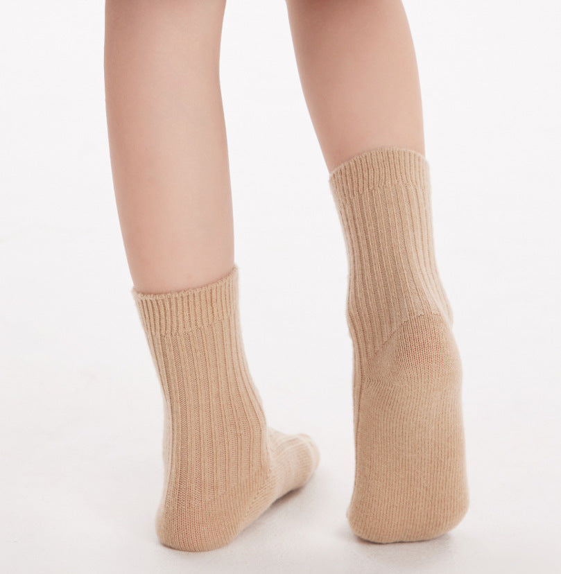 These kids' wool blend socks are stretchy and warm.