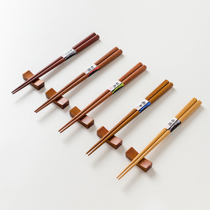 This set of Japanese chopsticks has an organic appeal, great for special occasions such as housewarmings or birthdays.